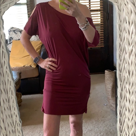 Marciano off the shoulder dress - Picture 3 of 5